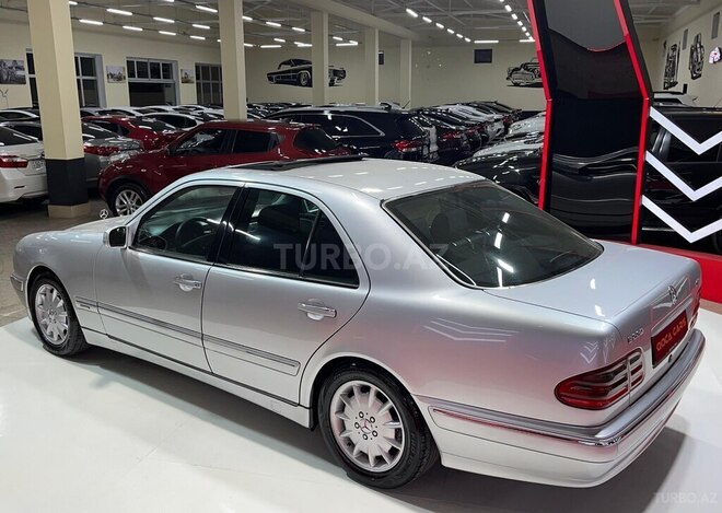 Mercedes E 220 d 1999, 303,303 km - 2.2 l - Sumqayıt