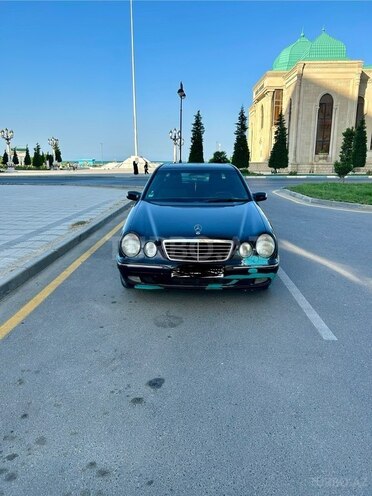 Mercedes E 220 1999, 360,000 km - 2.2 l - Sumqayıt
