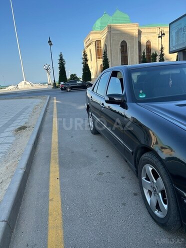 Mercedes E 220 1999, 360,000 km - 2.2 l - Sumqayıt