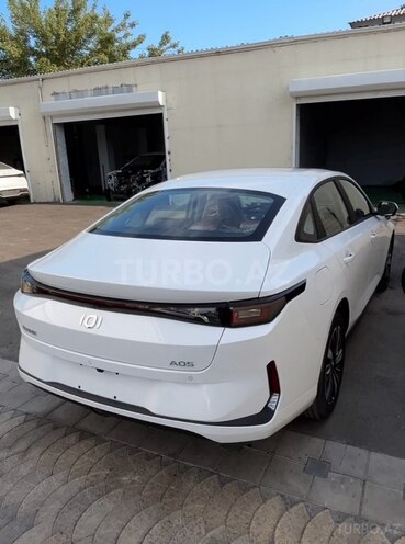 Changan Qiyuan A05 2025, 0 km - 1.5 л - Bakı