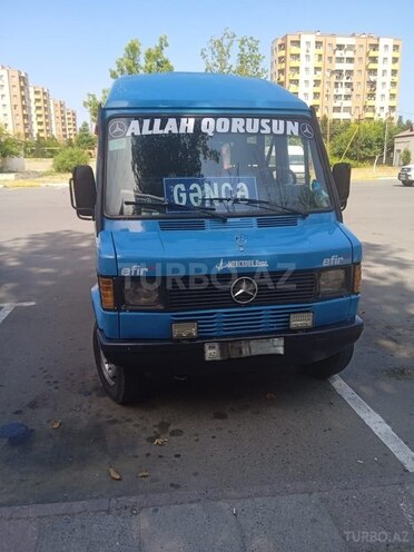Mercedes 208 D 1992, 230,000 km - 2.3 l - Mingəçevir