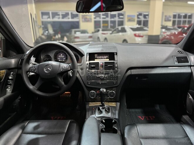 Mercedes C 300-16