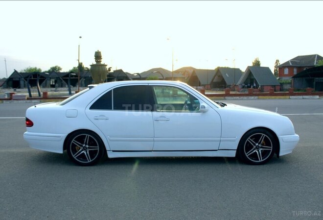 Mercedes E 240 1998, 226,600 km - 2.4 l - Lənkəran