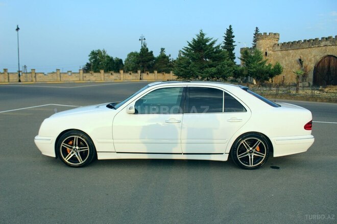Mercedes E 240 1998, 226,600 km - 2.4 l - Lənkəran