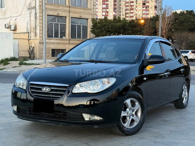 Hyundai Elantra-1