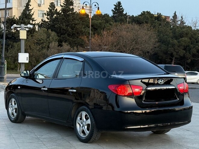 Hyundai Elantra-16
