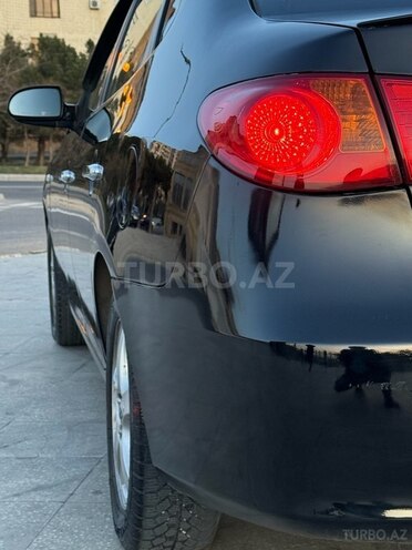 Hyundai Elantra-15