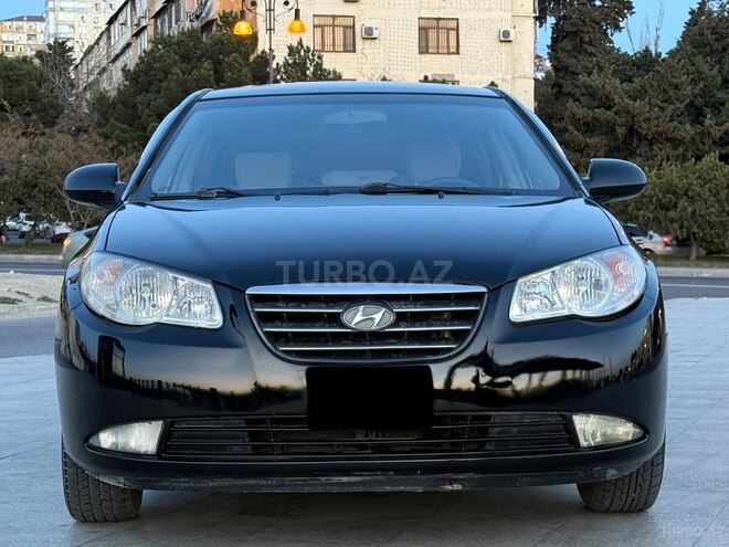 Hyundai Elantra-2
