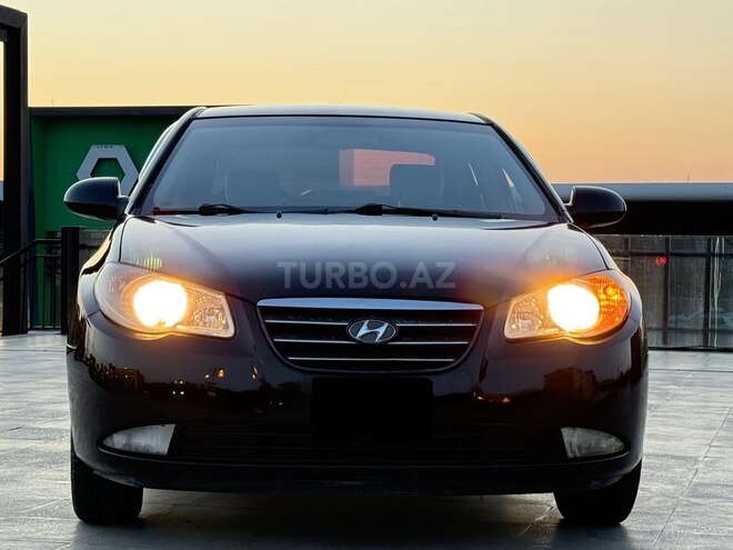 Hyundai Elantra-13