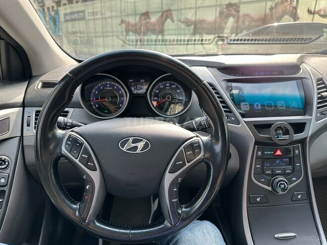 Hyundai Elantra 2015, 125,000 km - 1.8 л - Bakı
