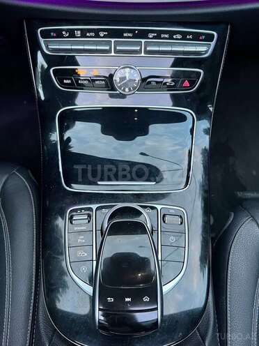 Mercedes E 220 d 4MATIC 2016, 227,800 km - 2.0 l - Bakı