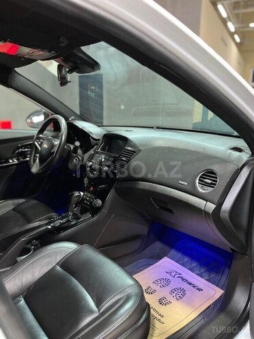 Chevrolet Cruze-14