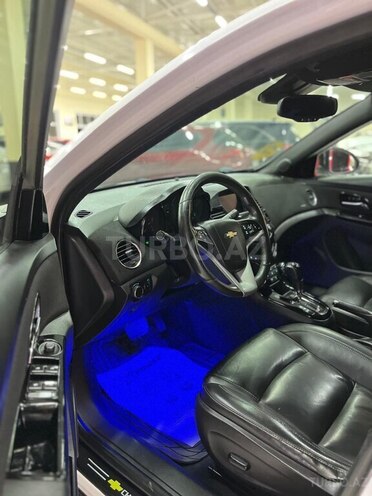 Chevrolet Cruze-13