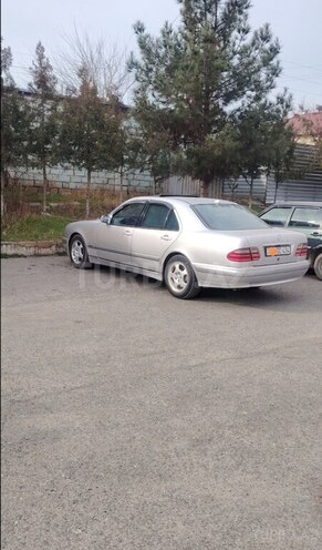 Mercedes E 240 2000, 300,000 km - 2.4 l - Ağdam