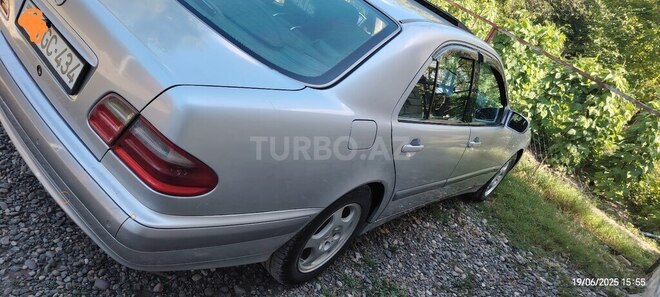 Mercedes E 240 2000, 300,000 km - 2.4 l - Ağdam