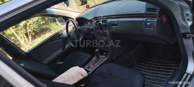 Mercedes E 240 2000, 300,000 km - 2.4 l - Ağdam