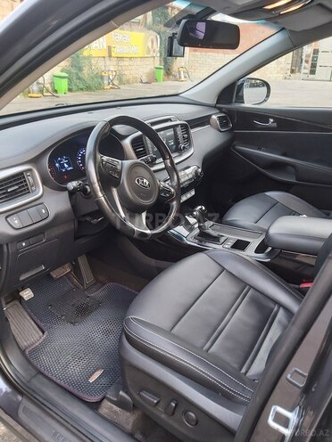 Kia Sorento-8