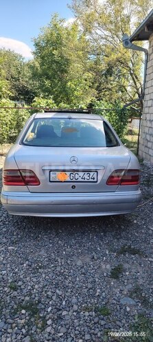 Mercedes E 240 2000, 300,000 km - 2.4 l - Ağdam