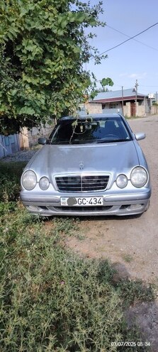 Mercedes E 240 2000, 300,000 km - 2.4 l - Ağdam