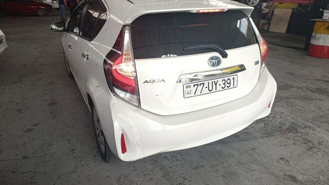 Toyota Aqua 2017, 175,000 km - 1.5 l - Bakı