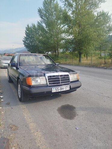 Mercedes E 200 1993, 400,000 km - 2.0 l - Qəbələ