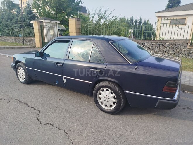 Mercedes E 200 1993, 400,000 km - 2.0 l - Qəbələ