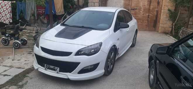 Opel Astra 2012, 260,000 km - 1.4 l - Bakı