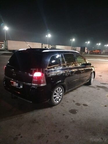 Opel Zafira 2005, 400,000 km - 2.0 l - Astara