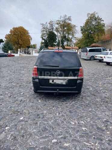 Opel Zafira 2005, 400,000 km - 2.0 l - Astara