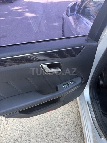 Mercedes E 250 4MATIC 2012, 223,000 km - 2.1 l - Bakı