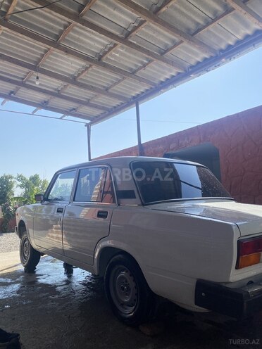 LADA (VAZ) 2107 2009, 95,000 km - 1.6 l - Salyan