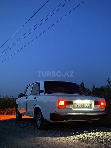 LADA (VAZ) 2107 2009, 95,000 km - 1.6 l - Salyan