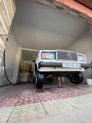 LADA (VAZ) 2107 2009, 95,000 km - 1.6 l - Salyan