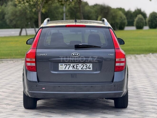 Kia Ceed SW-3