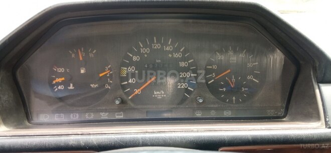 Mercedes E 250 1993, 497,700 km - 2.5 l - Bakı