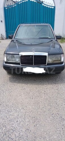 Mercedes E 250 1993, 497,700 km - 2.5 l - Bakı