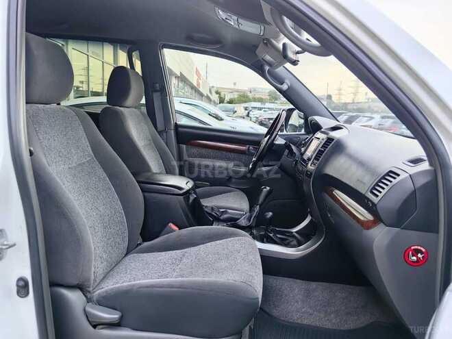 Toyota Land Cruiser Prado-18