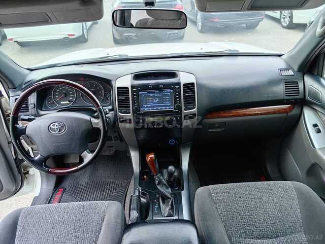 Toyota Land Cruiser Prado-14