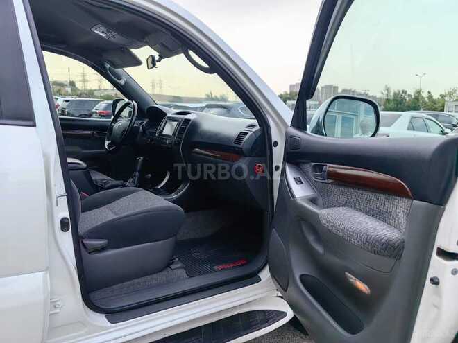 Toyota Land Cruiser Prado-19