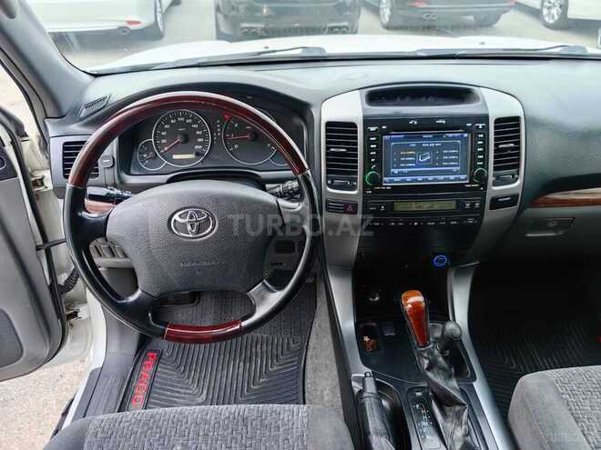 Toyota Land Cruiser Prado-17