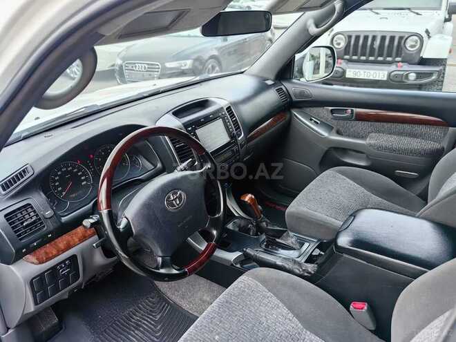Toyota Land Cruiser Prado-15