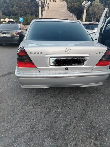 Mercedes C 220 d 1999, 260,000 km - 2.2 л - Bakı