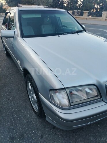 Mercedes C 220 d 1999, 260,000 km - 2.2 л - Bakı