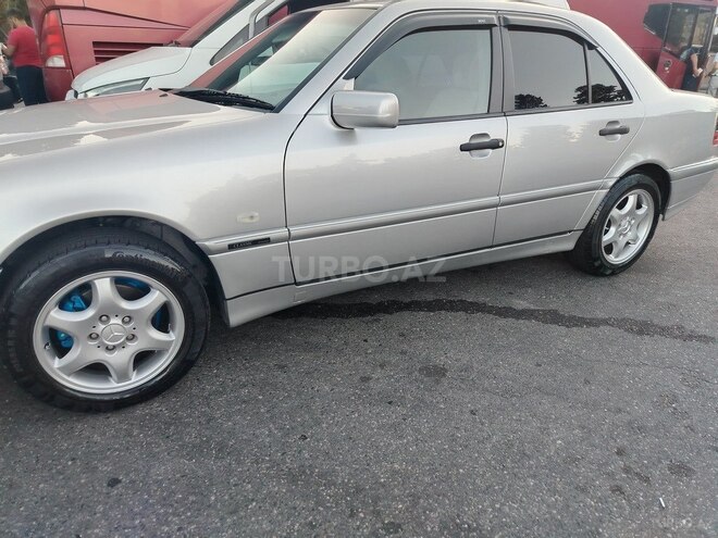 Mercedes C 220 d 1999, 260,000 km - 2.2 л - Bakı