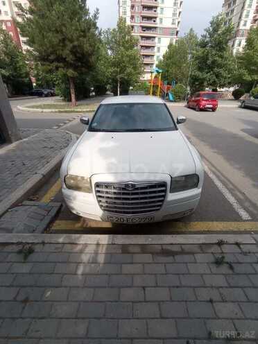 Chrysler 300C-8