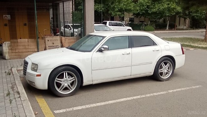 Chrysler 300C-2