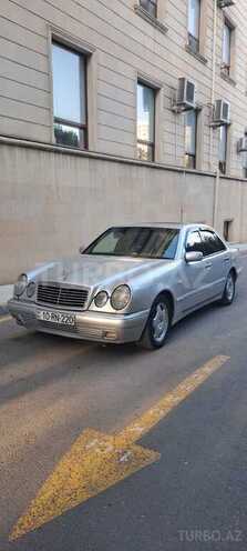 Mercedes E 240 1999, 270,000 km - 2.4 l - Bakı