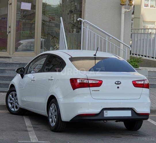 Kia Rio 2015, 135,000 km - 1.4 l - Bakı