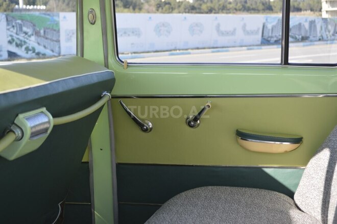 GAZ 21 1968, 220,000 km - 2.4 l - Sumqayıt