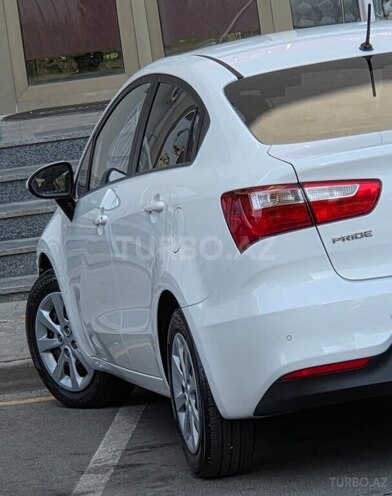 Kia Rio 2015, 135,000 km - 1.4 l - Bakı